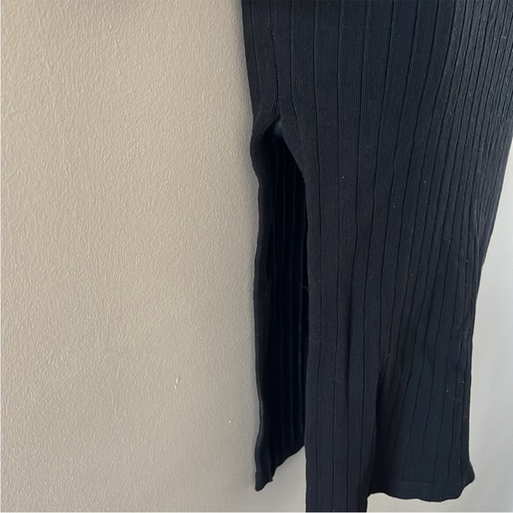 Elegant Black Long Sleeve Dress - Picture 3 of 8
